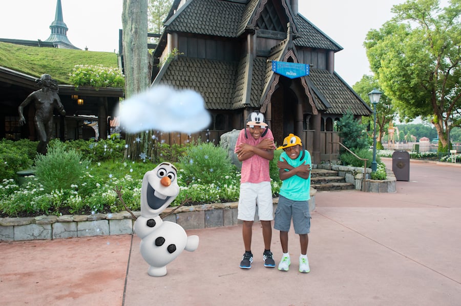 Disney PhotoPass Magic Shot with Olaf at Epcot