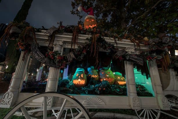 Haunted Mansion Holiday, Disneyland park