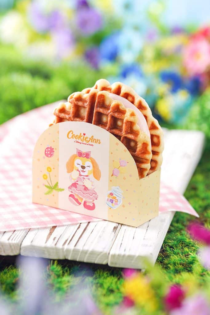 CookieAnn’s Waffle Marshmallow at Hong Kong Disneyland
