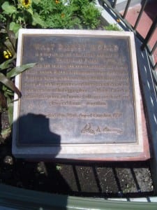 Wdw Plaque