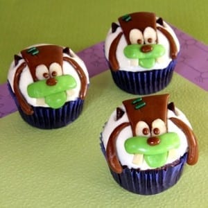 frankengoofycupcakesrecipephoto420x420clittlefield003 | The Main Street Mouse franken goofy cupcakes recipe photo 420x420 clittlefield 003