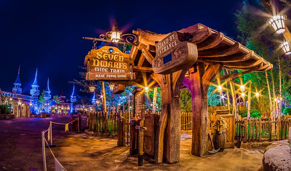 seven dwarfs mine train seven dwarfs mine train
