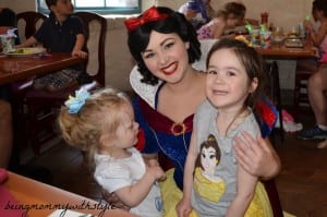 PrincessLunch_SnowWhite_bothgirls.jpg