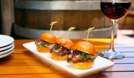 Trio-of-Beef-Tenderloin-Sliders-with-Wine-613x359