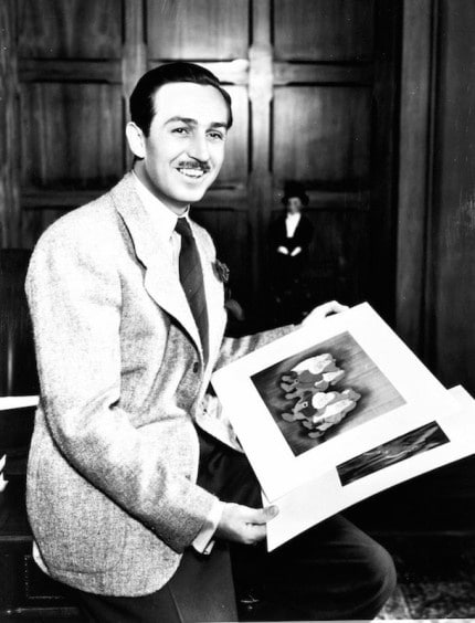 Walt-Disney-and-Dwarfs