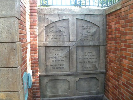 Tales Of The Crypts | The Main Street Mouse