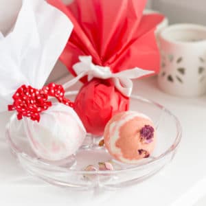 Di md bath bomb minnie 660x660