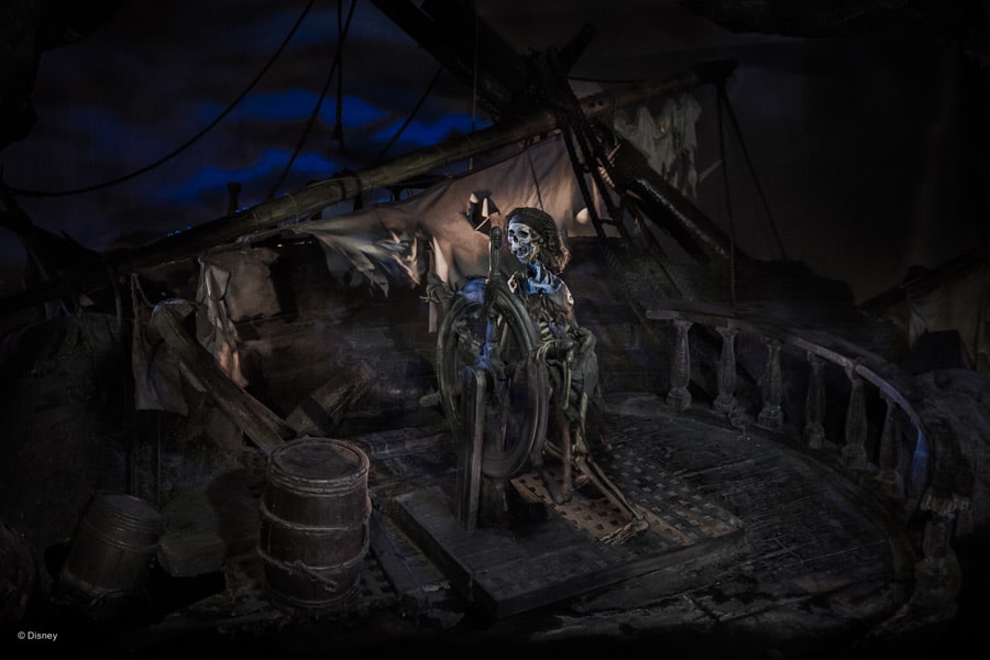 Ahoy! Pirate-themed Photos from Disney PhotoPass Service Ahoy! Pirate-themed Photos from Disney PhotoPass Service