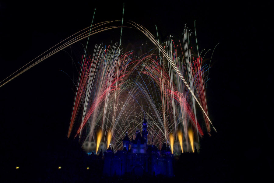 | The Main Street Mouse An Entire Disneyland Park Fireworks Spectacular in One Picture