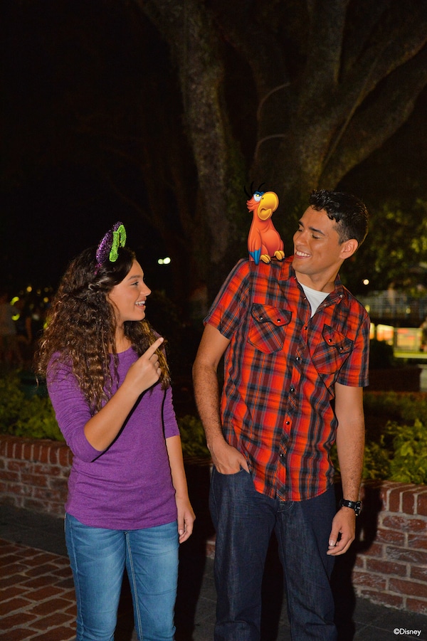 HolidayCharactersatStorytellersCafe | The Main Street Mouse Fall Magic Shots