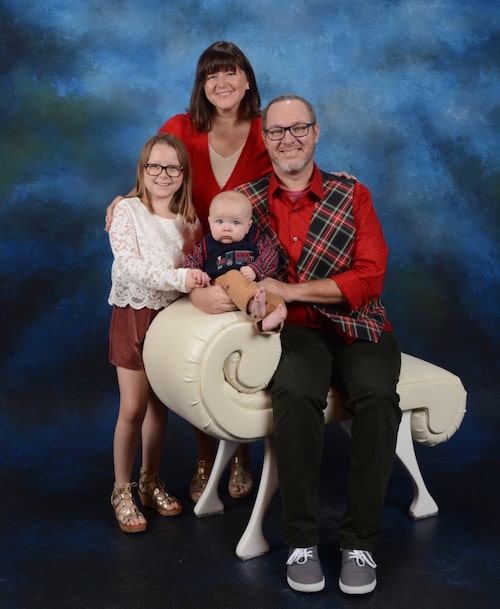 House of Mouse Expo Welcomes Emily Swallow | The Main Street Mouse Family Photos at Disney Photopass Studio at Disney Springs