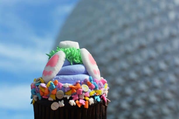 Easter Cupcake at Sunshine Seasons at Epcot