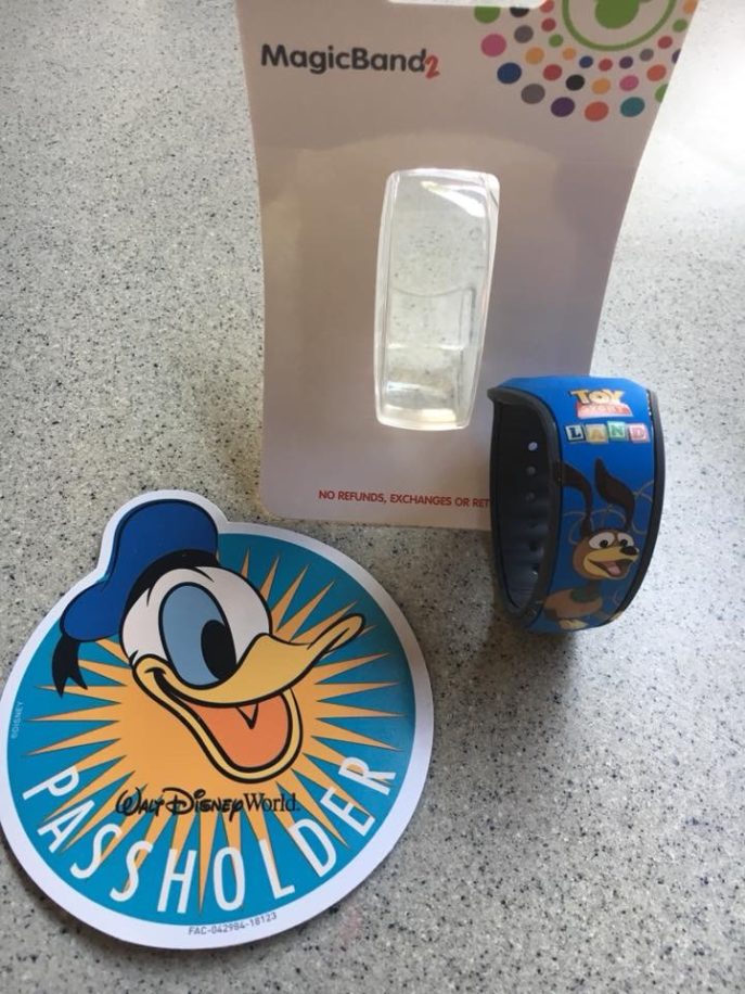 toy story land magicband