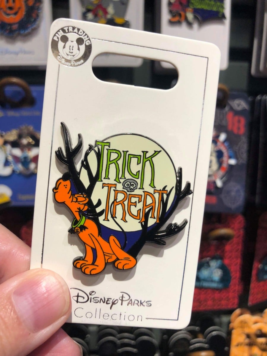 New Halloween Pins At Disney Parks