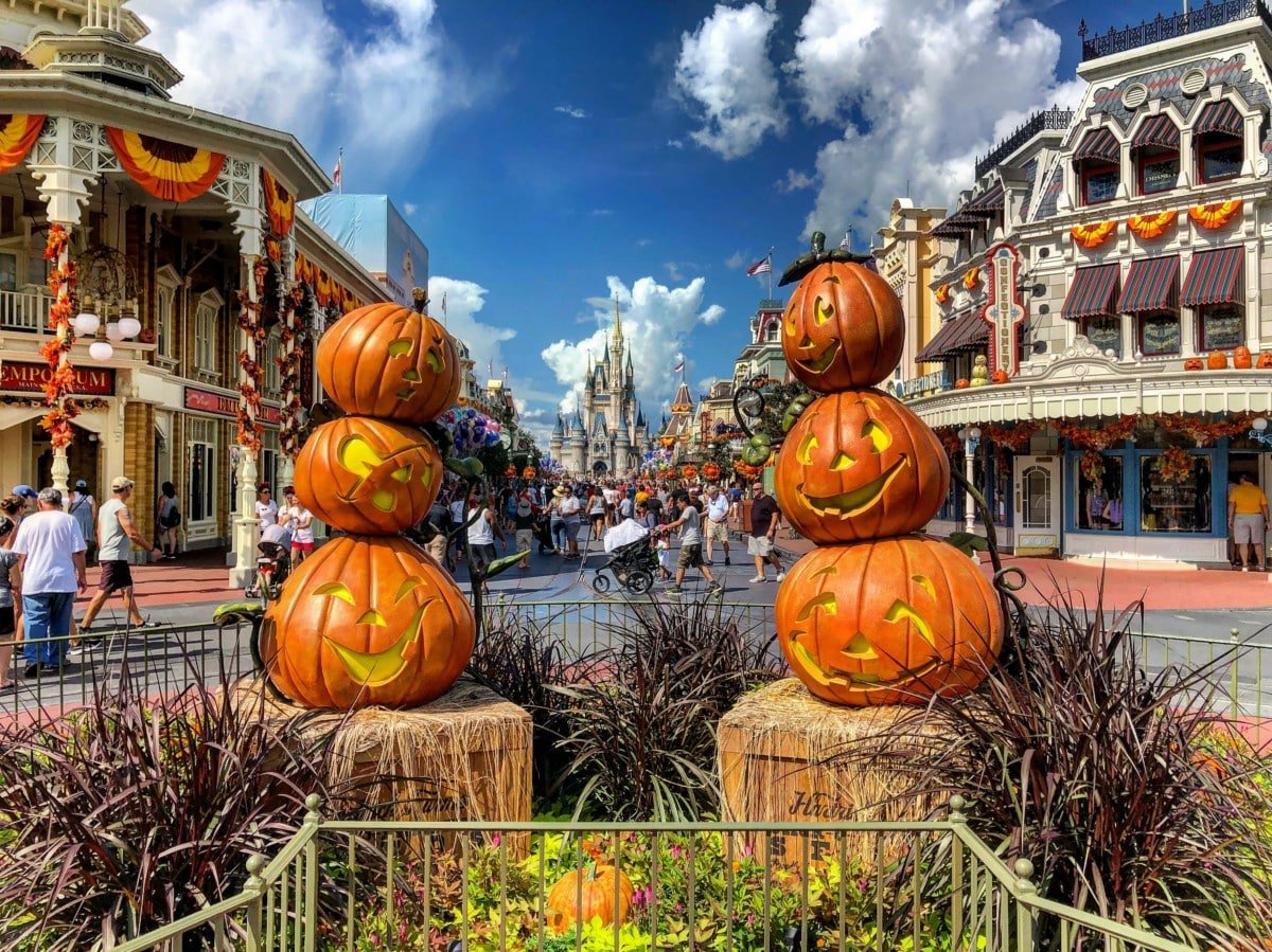 ‘Decorating Disney Halloween Magic’ Special Airs Sunday