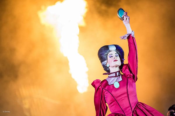 Run Amuck with Photos from the Hocus Pocus Villain Spelltacular at Magic Kingdom Park Hocus Pocus Villain Spelltacular 3 of 6