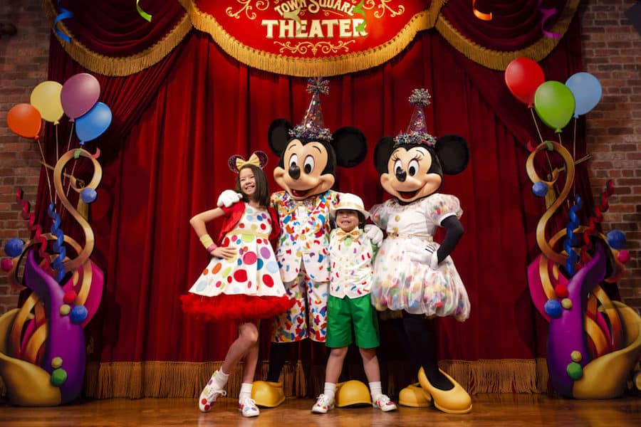 Mickey & Minnie's Surprise Celebration