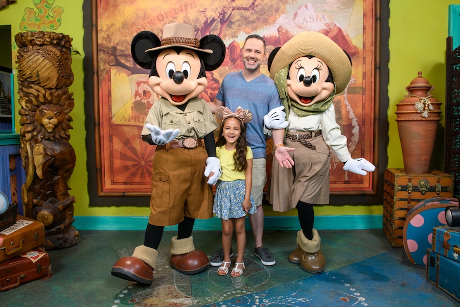 Valentine's Day photo option from Disney PhotoPass Service at Disney's Animal Kingdom