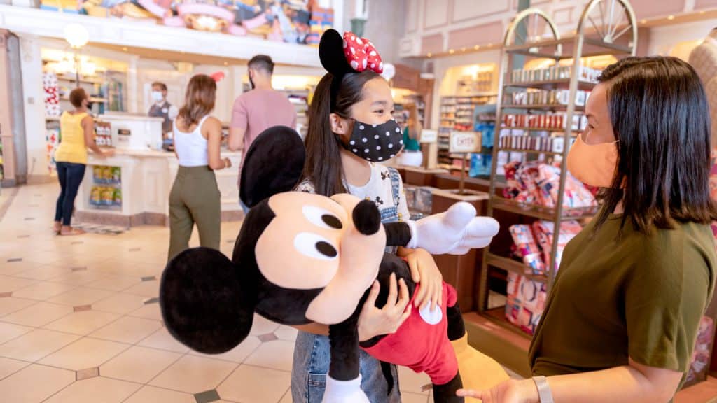 Guests shopping at Walt Disney World Resort
