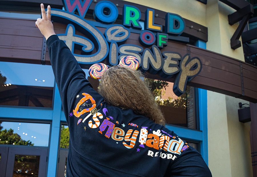 Disneyland Resort Halloween-themed Spirit Jersey