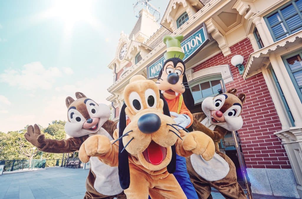 Pluto, Goofy, Chip and Dale at Hong Kong Disneyland
