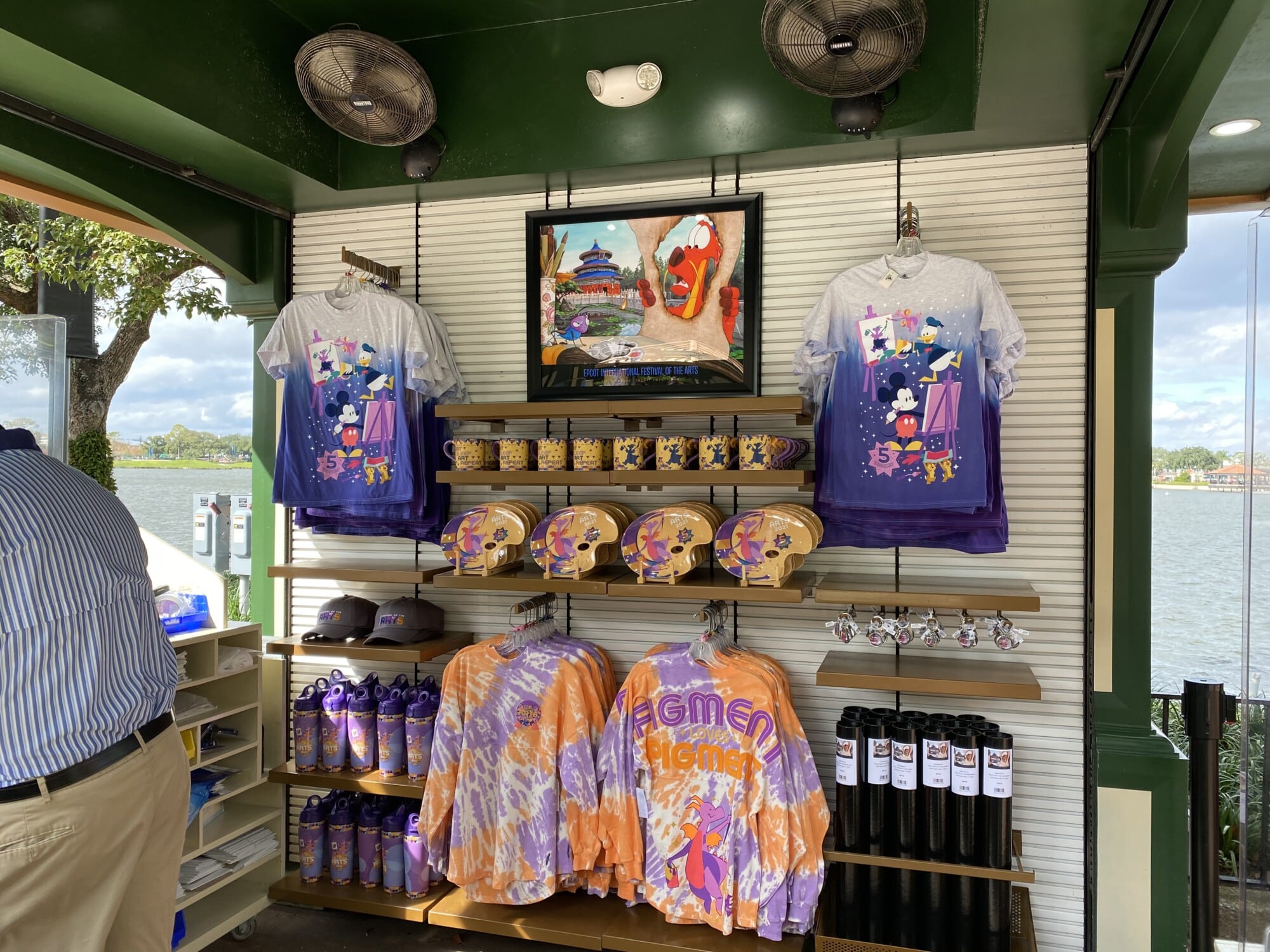 EB21968D69B940F4943FE31C20156192 | The Main Street Mouse