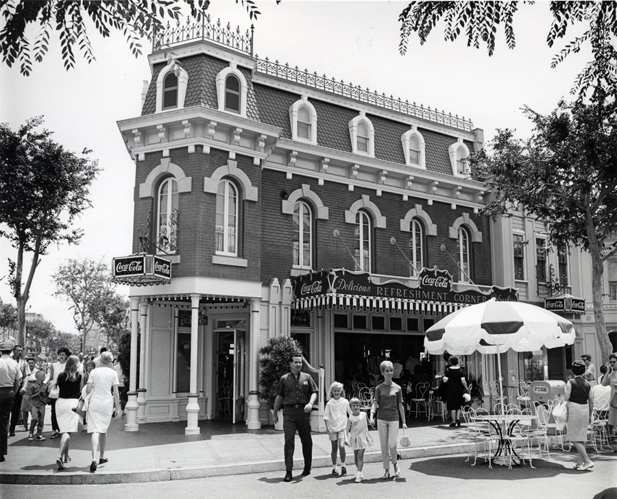 Refreshment corner on Main Street USA