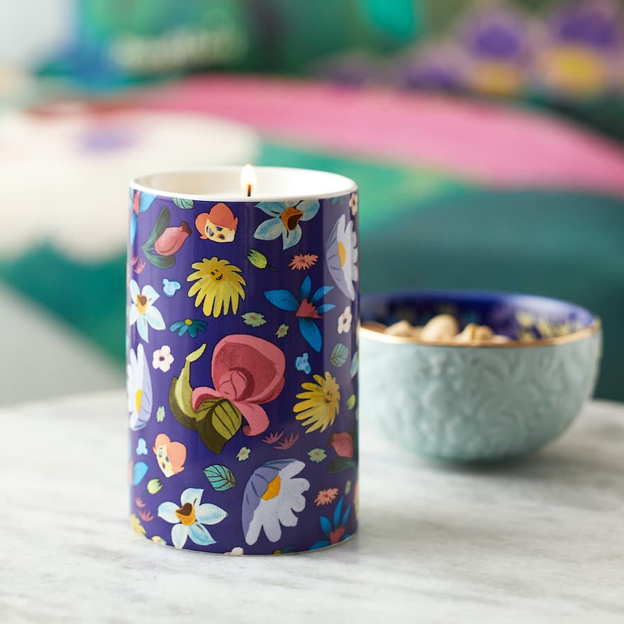 Alice in Wonderland candle