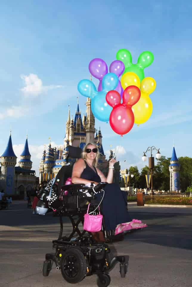 Guest Bliss with Mickey balloon Magic Shot