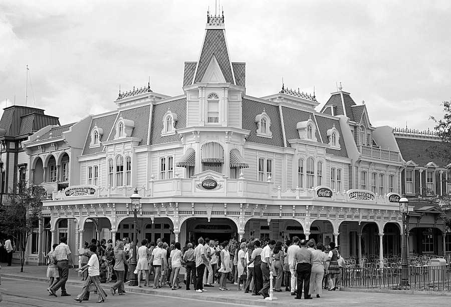 Refreshment Corner at Magic Kingdom Park, 1971