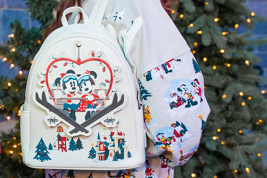 Mickey and Minnie Walts Holiday Lodge bag and spirit jersey