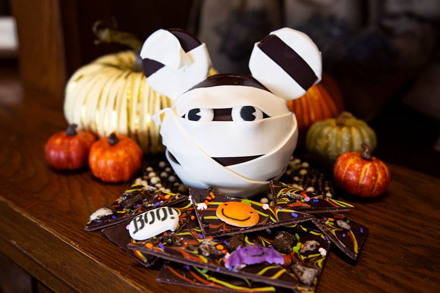 Fall foodie guide Disney Springs 2021 mummy mickey