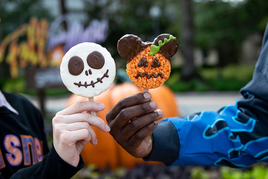 Fall foodie guide Disney Springs 2021 Jack Skellington and mickey pumpkin crispy cereal treat