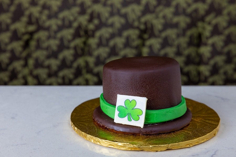 St Pattys Day Hat at Gasparilla Island Grill