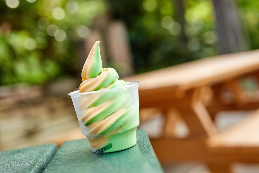 DOLE Whip orange with vanilla soft-serve from Trilo-Bites Twist