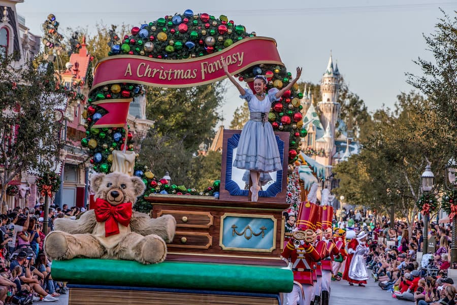 A Christmas Fantasy Parade