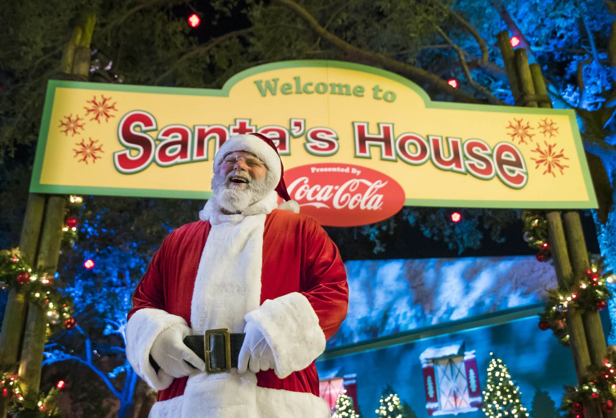 Christmas Town Santas House | The Main Street Mouse