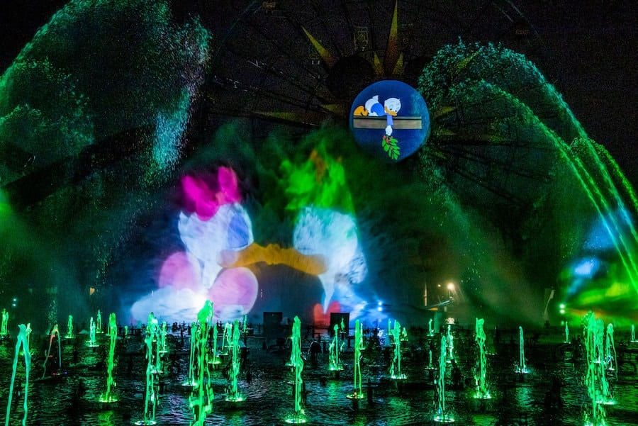 “World of Color – Season of Light”