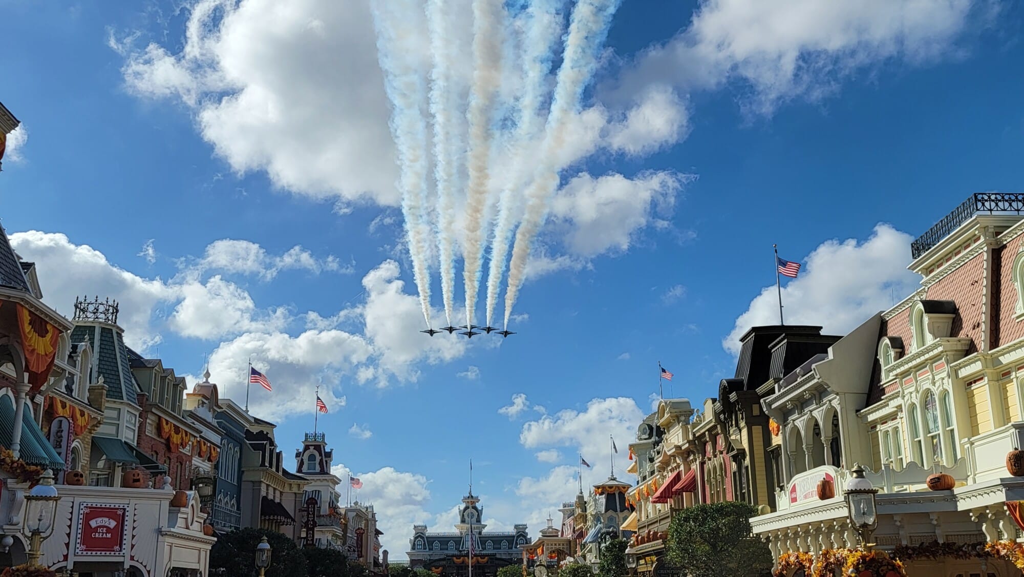 US Air Force Thunderbirds Fly Over Walt Disney World Resort