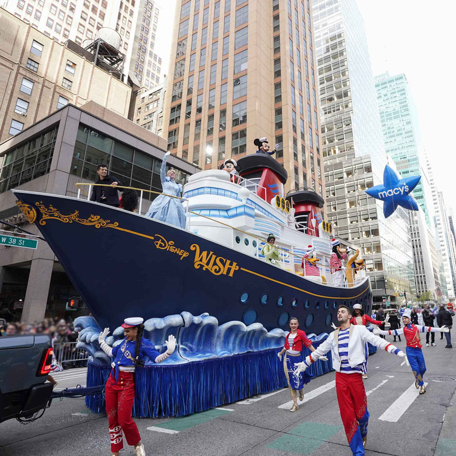 Magic Meets the Sea (2021) float at Macy’s Thanksgiving Day Parade