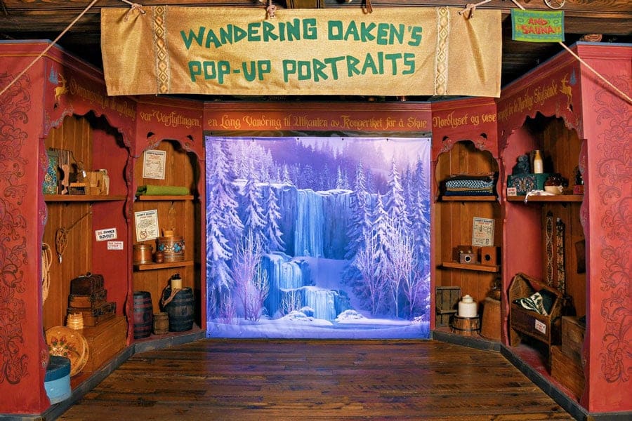 Frozen PhotoPass Studio photo ops in EPCOT