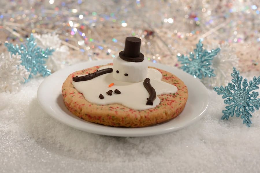 Melted Snowman Sugar Cookies from PizzeRizzo at Disneys Hollywood Studios
