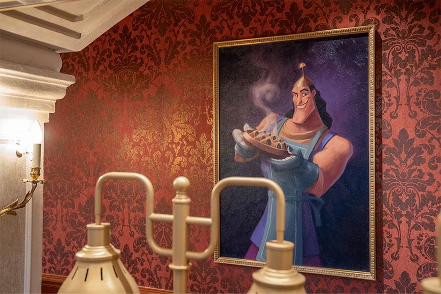 Kronk artwork in the Royal Banquet at Disneyland Hotel in Paris