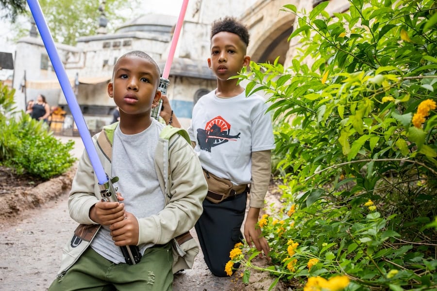Disney PhotoPass Photoshoot at Walt Disney World Batuu
