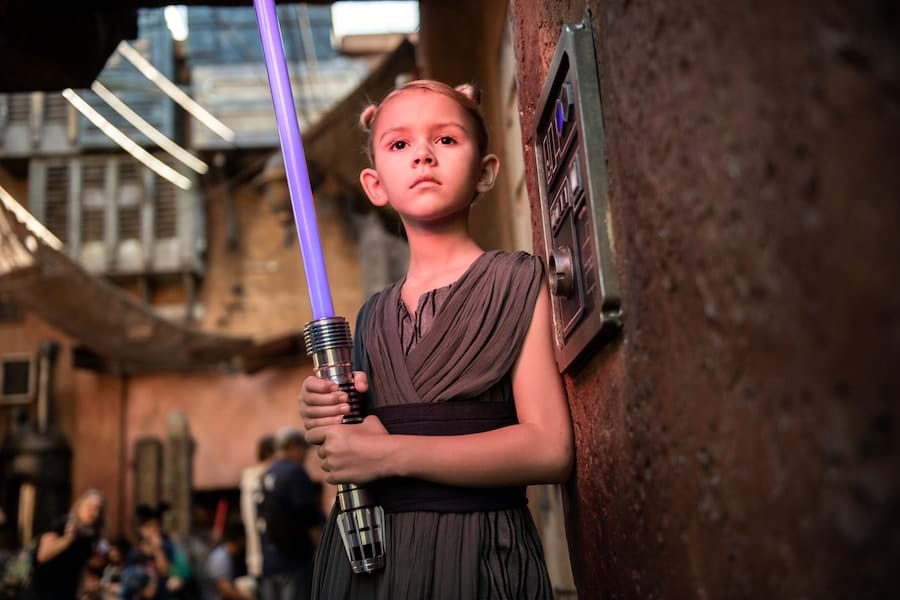 Disney PhotoPass Photoshoot at Walt Disney World Batuu