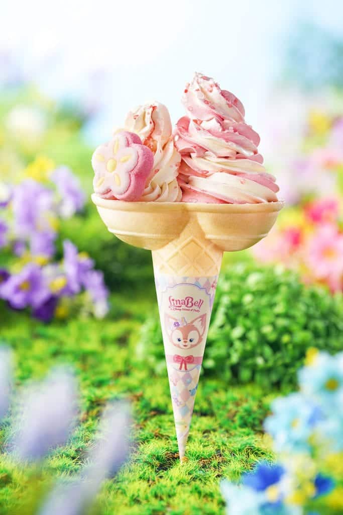 Hokkaido 5.0 Milk with White Peach Flavored Soft Serve at Hong Kong Disneyland