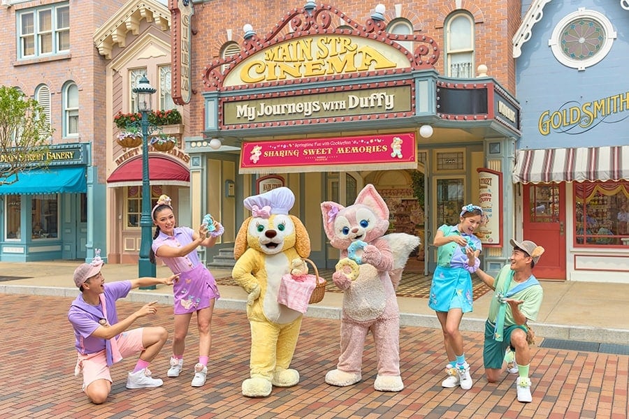 Duffy and Friends pose at Hong Kong Disneyland