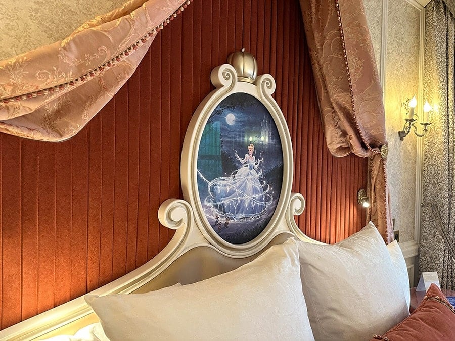 Cinderella Signature Suite at Disneyland Hotel