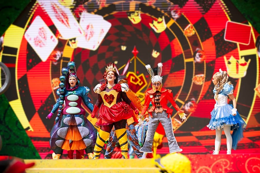 alice the Queen of Hearts Back to Wonderland Show at Disneyland Paris