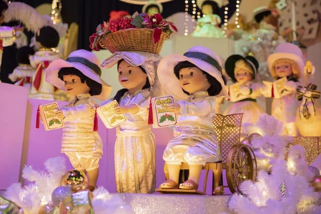 | The Main Street Mouse Dolls Inside it's a small world"